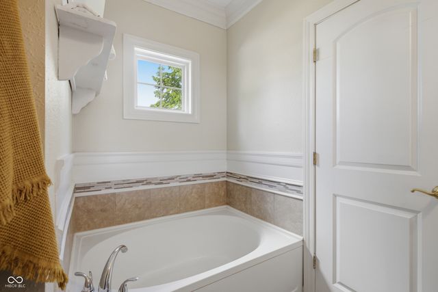 19459 Silver Spring, Noblesville, IN 46062