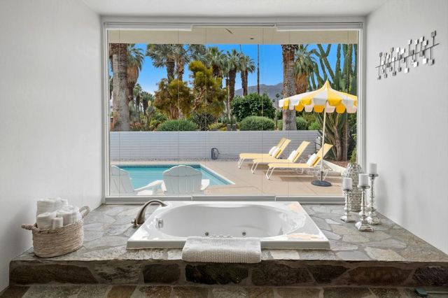 71467 Country Club Drive, Rancho Mirage, CA 92270