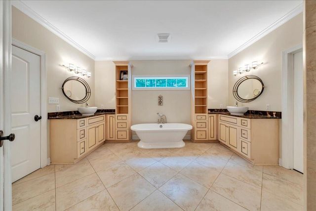 640 FLANDERS RD, Callaway, VA 24067