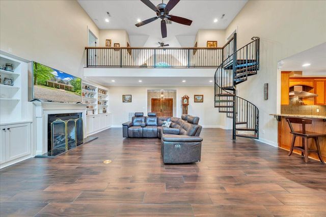 640 FLANDERS RD, Callaway, VA 24067