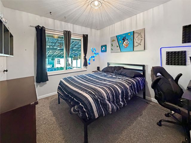 4027 NE 43rd Court, Des Moines, IA 50317