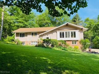 2288 River Road, Willoughby Hills, OH 44094