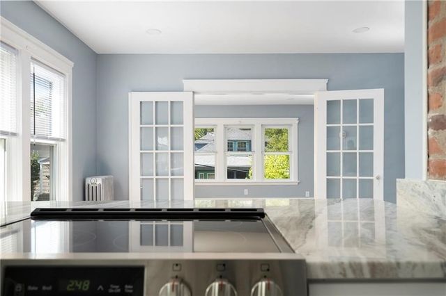 97 11th St 2, Providence, RI 02906