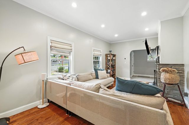 27 S Goodwin Avenue, Elmsford, NY 10523