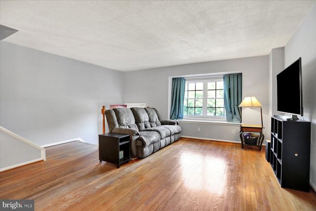 959 ELM RD, Baltimore, MD 21227