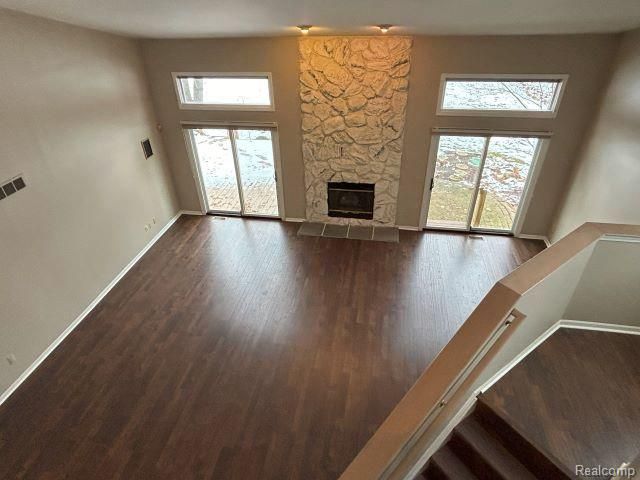 8767 Townsend Drive, White Lake, MI 48386