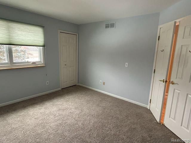 8767 Townsend Drive, White Lake, MI 48386