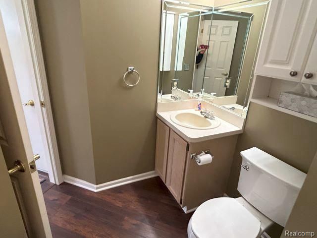 8767 Townsend Drive, White Lake, MI 48386