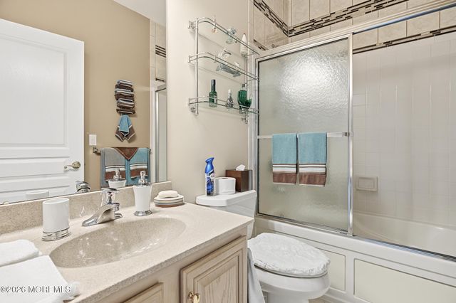 18 Pier Point, Tuckerton, NJ 08087