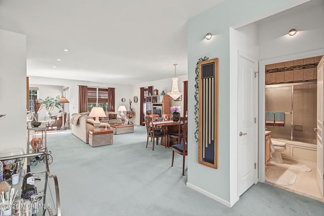 18 Pier Point, Tuckerton, NJ 08087