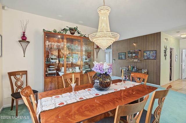 18 Pier Point, Tuckerton, NJ 08087