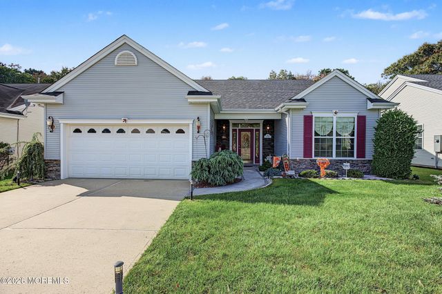 18 Pier Point, Tuckerton, NJ 08087