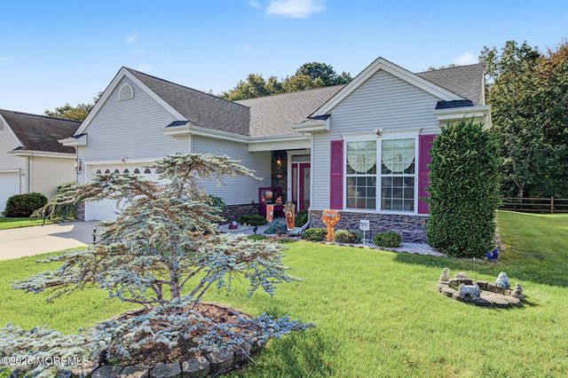 18 Pier Point, Tuckerton, NJ 08087
