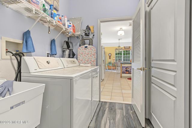 18 Pier Point, Tuckerton, NJ 08087