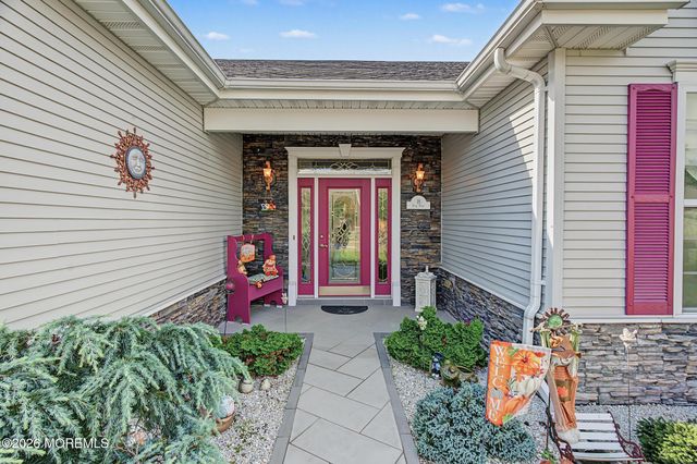 18 Pier Point, Tuckerton, NJ 08087