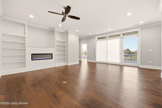 6600 Seminary Woods Pl 906, Louisville, KY 40241