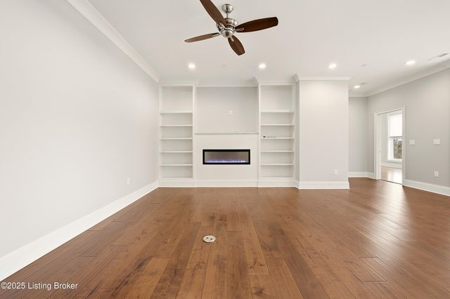 6600 Seminary Woods Pl 906, Louisville, KY 40241