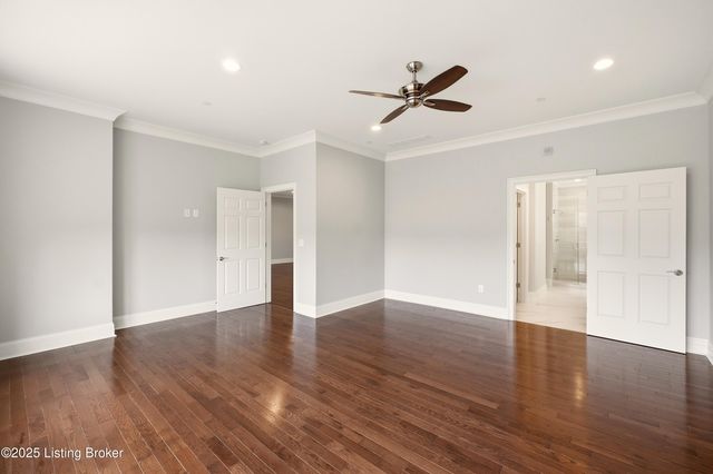 6600 Seminary Woods Pl 906, Louisville, KY 40241