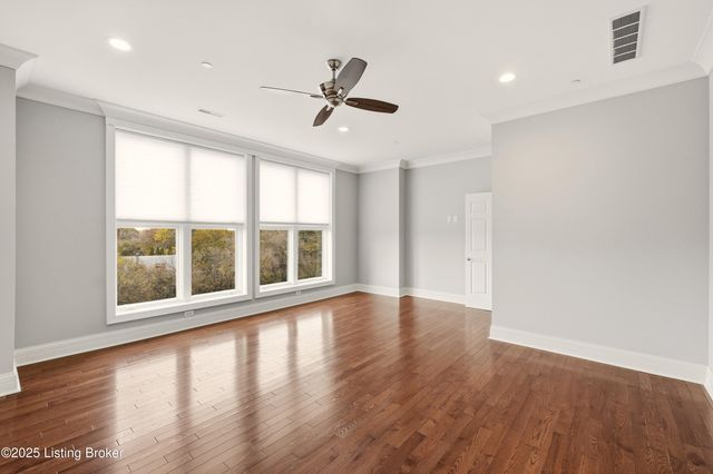 6600 Seminary Woods Pl 906, Louisville, KY 40241