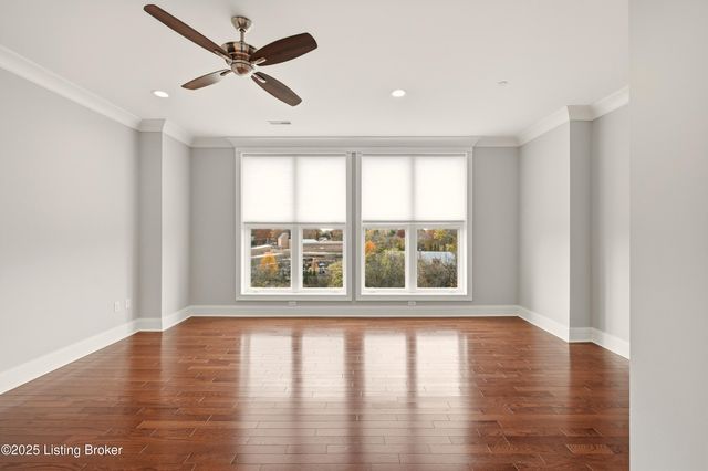 6600 Seminary Woods Pl 906, Louisville, KY 40241