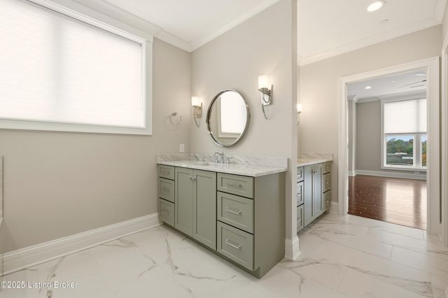 6600 Seminary Woods Pl 906, Louisville, KY 40241