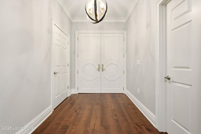 6600 Seminary Woods Pl 906, Louisville, KY 40241