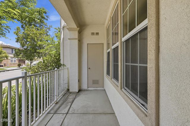 27030 Victoria Lane 73, Valencia, CA 91355