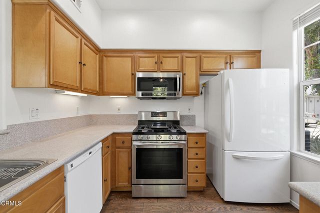 27030 Victoria Lane 73, Valencia, CA 91355