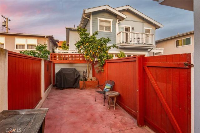 420 S Broadway A, Redondo Beach, CA 90277