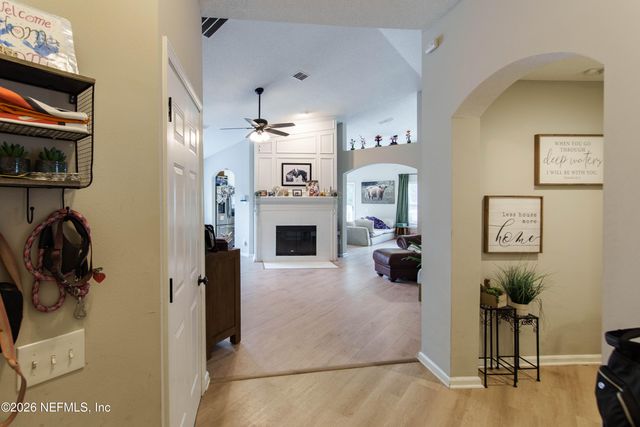 11865 NOBLE FIR Court, Jacksonville, FL 32218