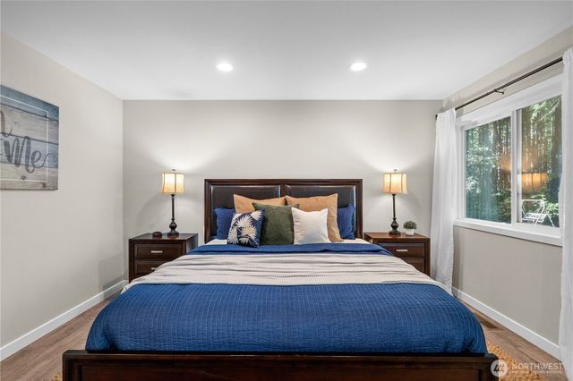 5951 NW Newberry Hill Road, Silverdale, WA 98383