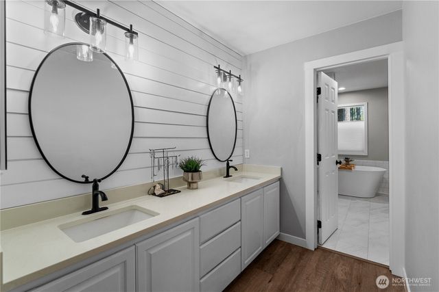 5951 NW Newberry Hill Road, Silverdale, WA 98383