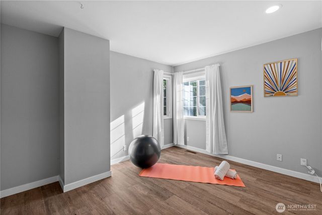 5951 NW Newberry Hill Road, Silverdale, WA 98383