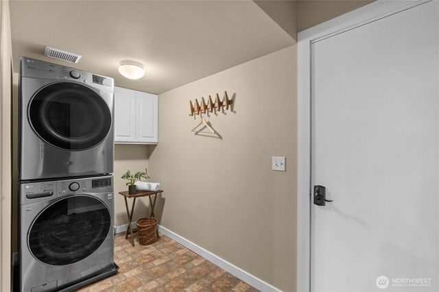 5951 NW Newberry Hill Road, Silverdale, WA 98383