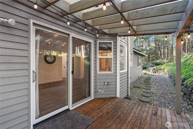 5951 NW Newberry Hill Road, Silverdale, WA 98383