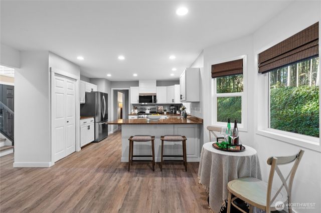 5951 NW Newberry Hill Road, Silverdale, WA 98383