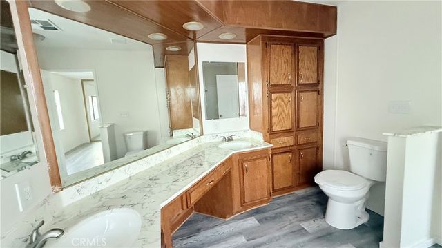 530 W Devonshire Avenue 65, Hemet, CA 92543