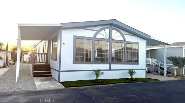 530 W Devonshire Avenue 65, Hemet, CA 92543