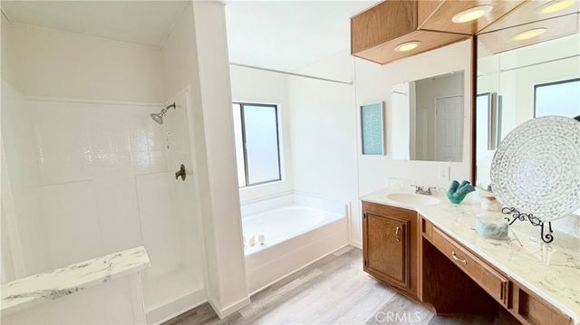 530 W Devonshire Avenue 65, Hemet, CA 92543