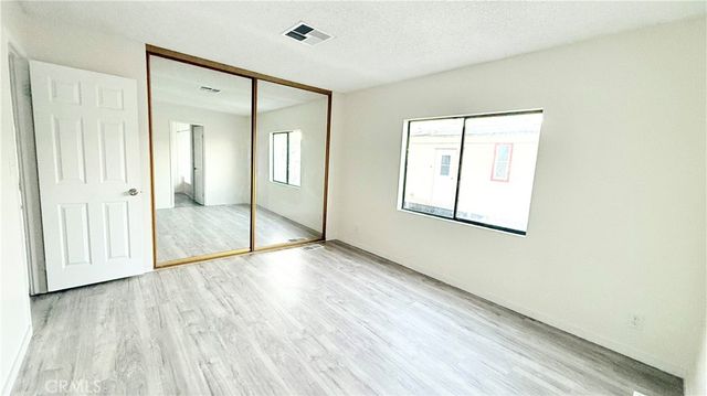 530 W Devonshire Avenue 65, Hemet, CA 92543