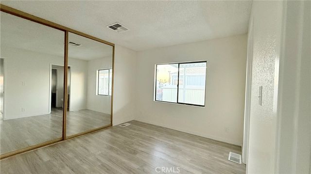 530 W Devonshire Avenue 65, Hemet, CA 92543