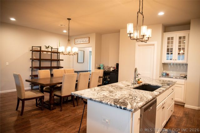 10102 S 230th East Avenue, Broken Arrow, OK 74014