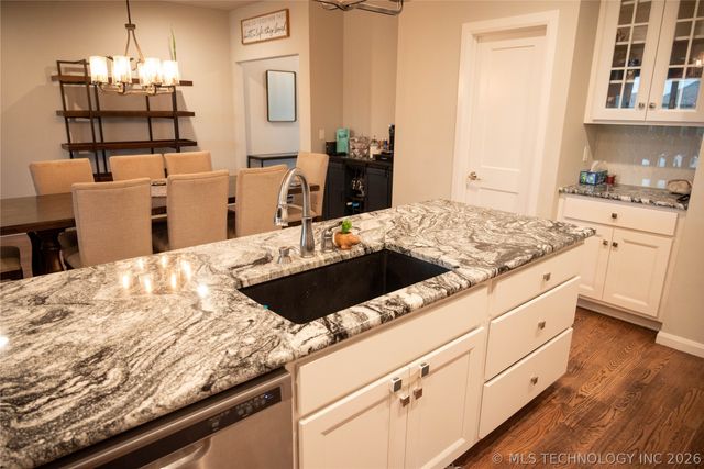 10102 S 230th East Avenue, Broken Arrow, OK 74014