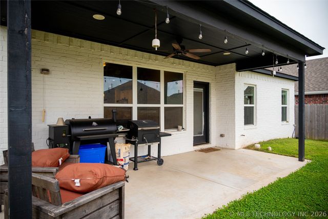 10102 S 230th East Avenue, Broken Arrow, OK 74014