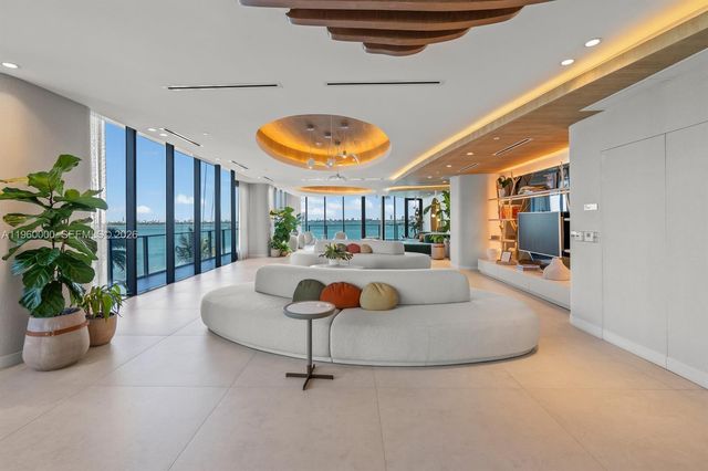 700 NE 24TH ST 3904, Miami, FL 33137