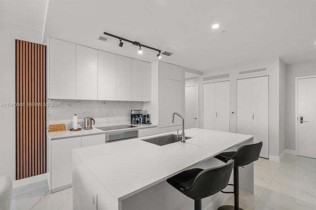 700 NE 24TH ST 3904, Miami, FL 33137