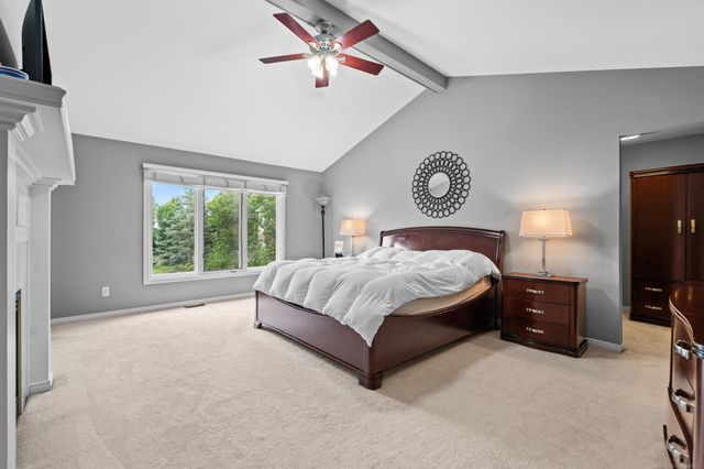 2250 Hawthorne Drive, Utica, MI 48316