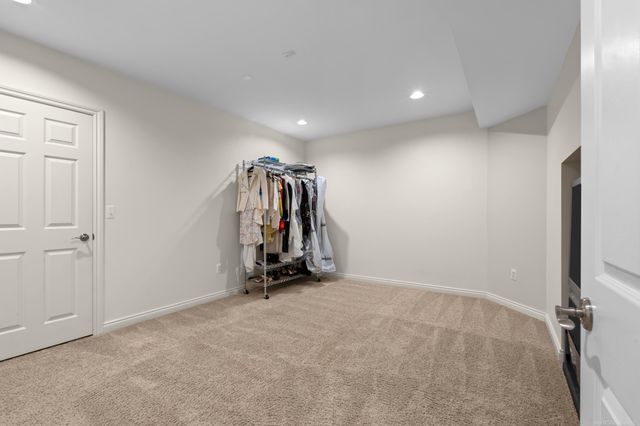 2250 Hawthorne Drive, Utica, MI 48316