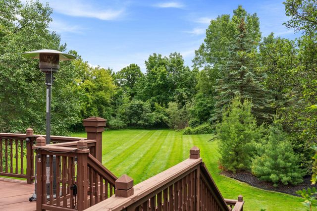 2250 Hawthorne Drive, Utica, MI 48316
