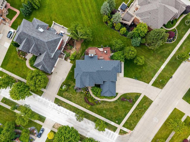 2250 Hawthorne Drive, Utica, MI 48316
